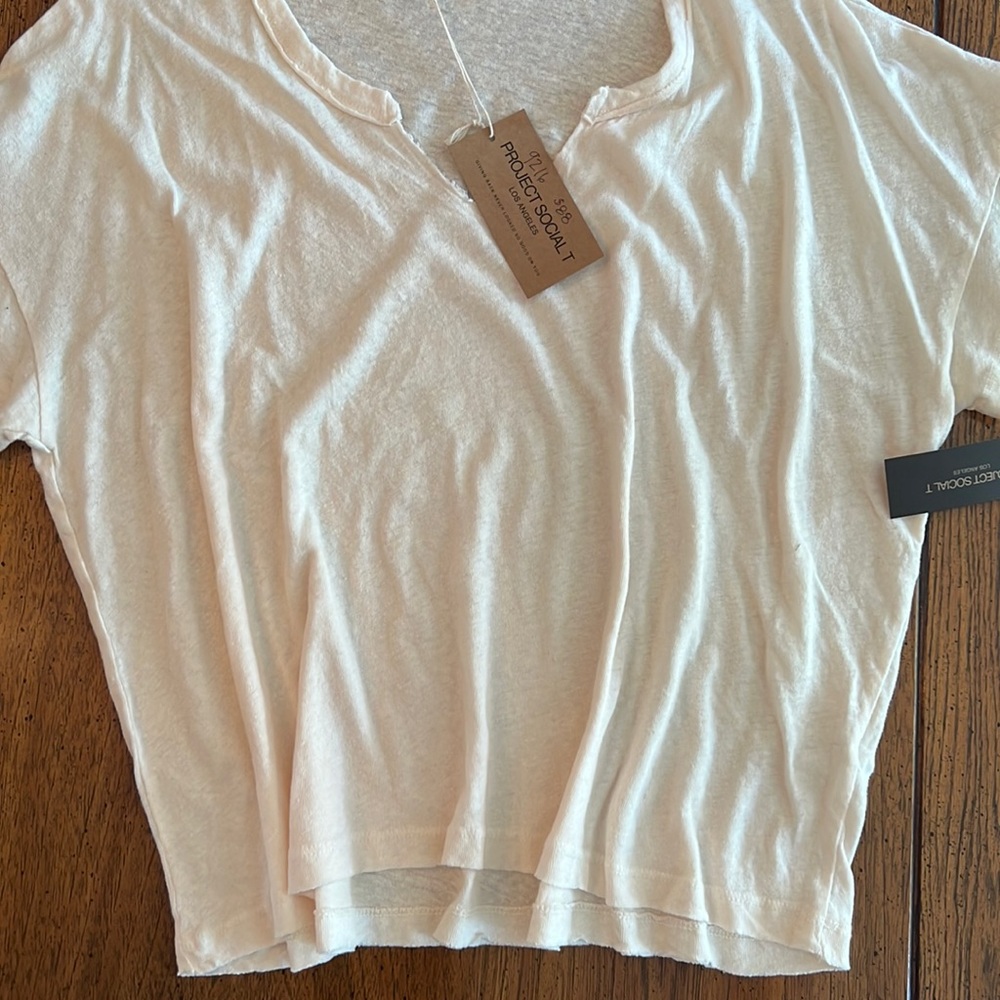 Brand new Project Social T Bronwyn Relaxed Notch Linen Tee